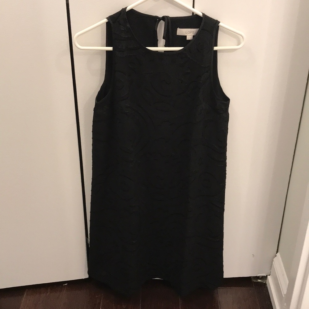 Black Sleevles Dress